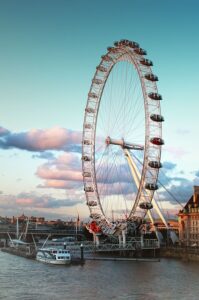Od Buckinghama do Big Bena: Odkrywanie legendarnych zabytków Londynu